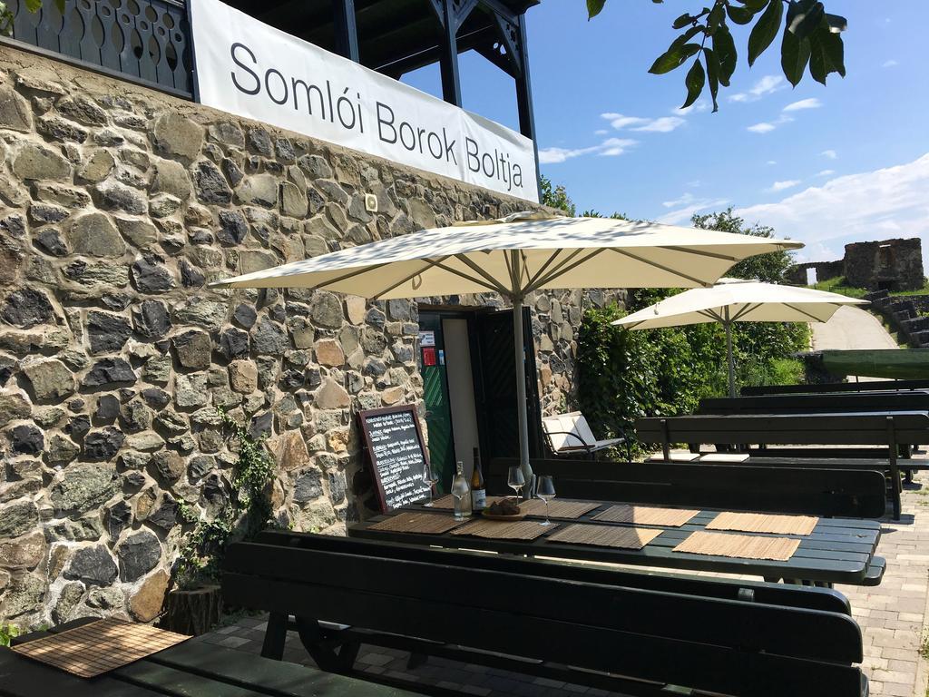 Somlo Wineshop Guesthouse Somlovasarhely ภายนอก รูปภาพ